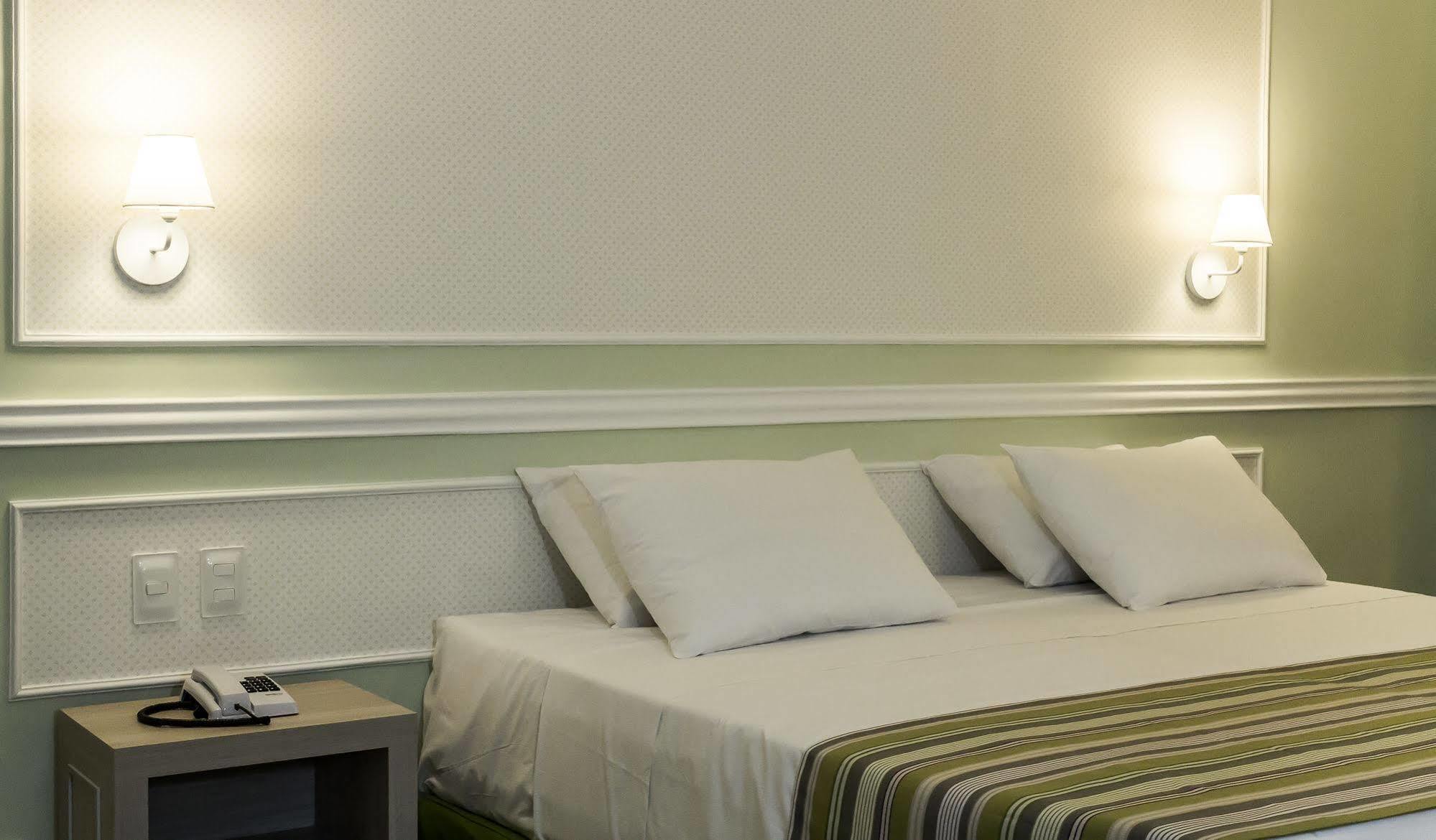 Hotel Saint Louis Pampulha ベロ・オリゾンテ エクステリア 写真