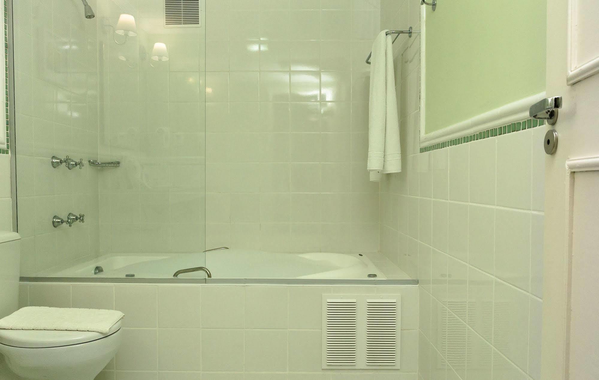 Hotel Saint Louis Pampulha ベロ・オリゾンテ エクステリア 写真